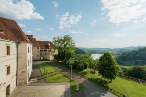 Отель Schloss Seggau  Лайбниц